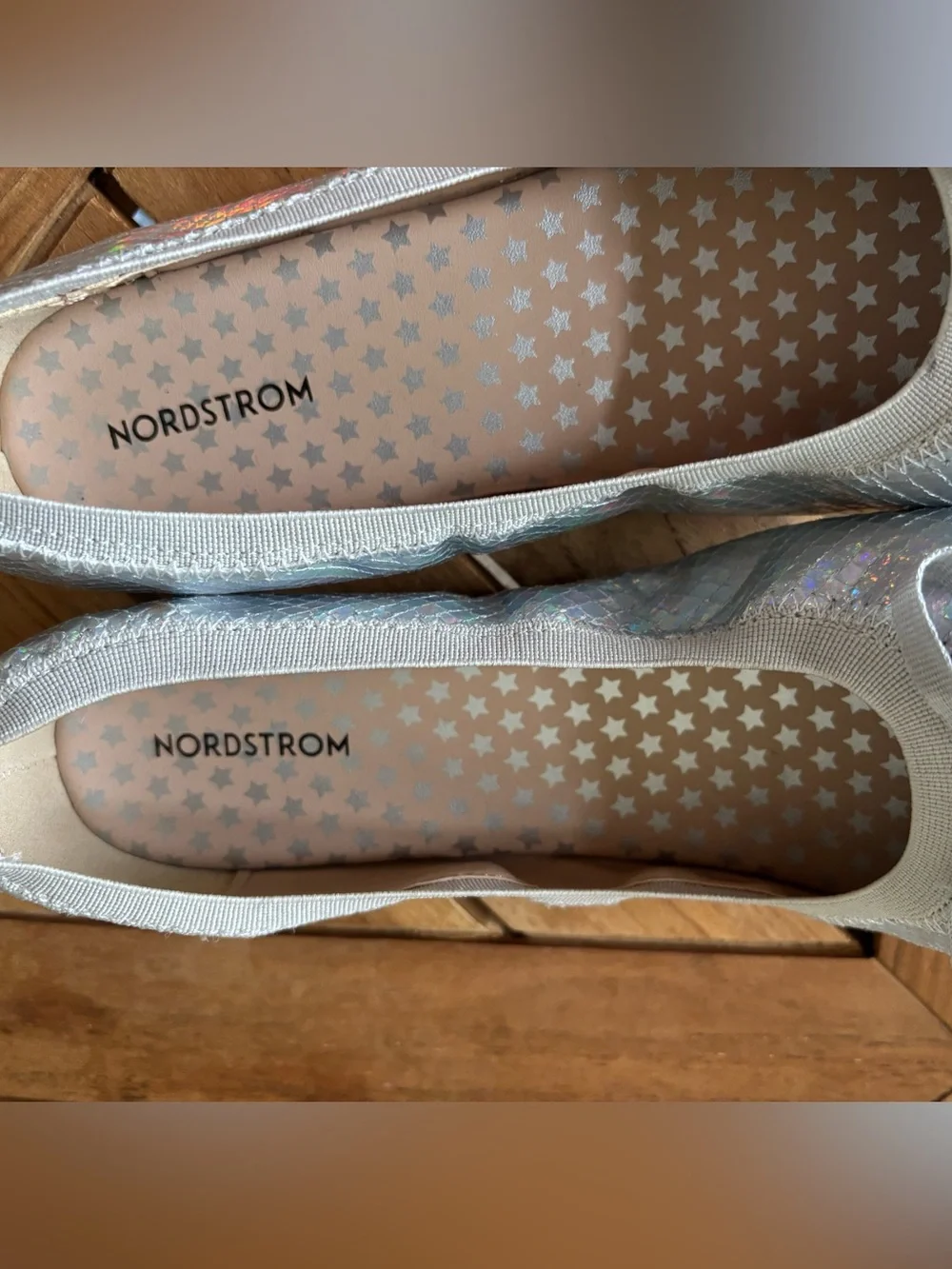 NWOT Nordstrom Iridescent Hologram Ballet Flats Sz5 Youth Slip on Shoes Bow Girl